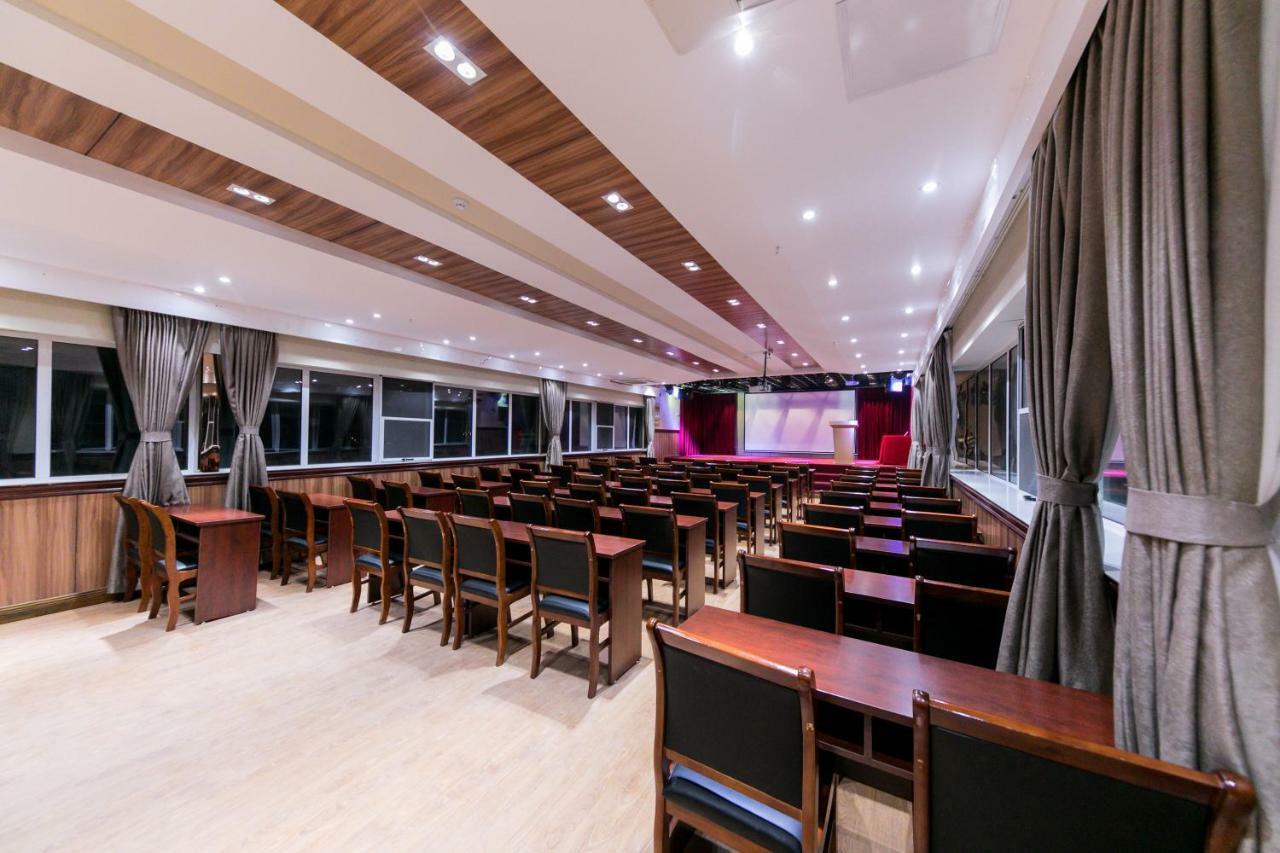 Hotel Ibis Nantong Qingnian Esterno foto